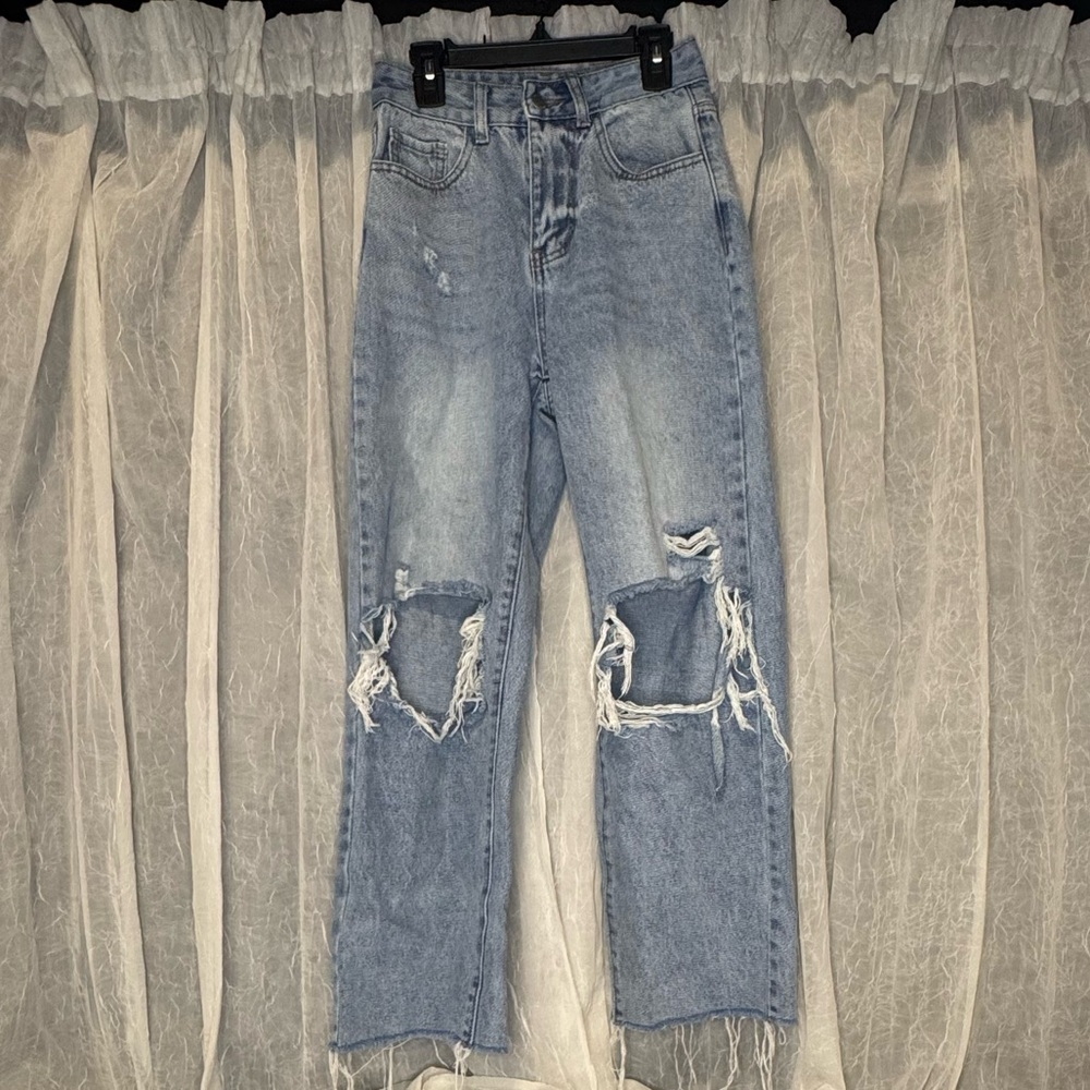 Women’s SHEIN Light Wash Distressed Jeans